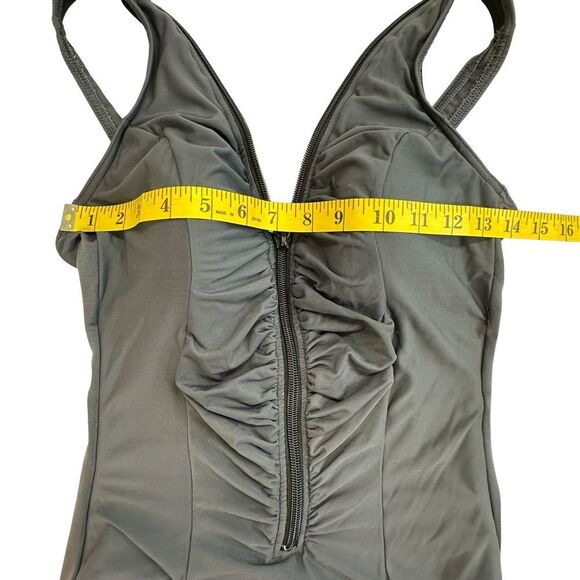 MIRACLESUIT Suit Yourself Gray Soft Cup Zip Up One Piece Swimsuit Size 6 - Picture 8 of 14